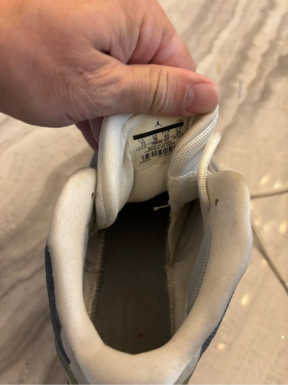 Vintage Jordan Low-Top Sneakers in Off-White and Light Gray